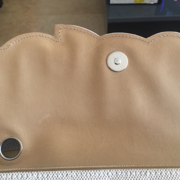 Vintage CHANEL cream color fabric & leather BAG🎉HP - Picture 10 of 10